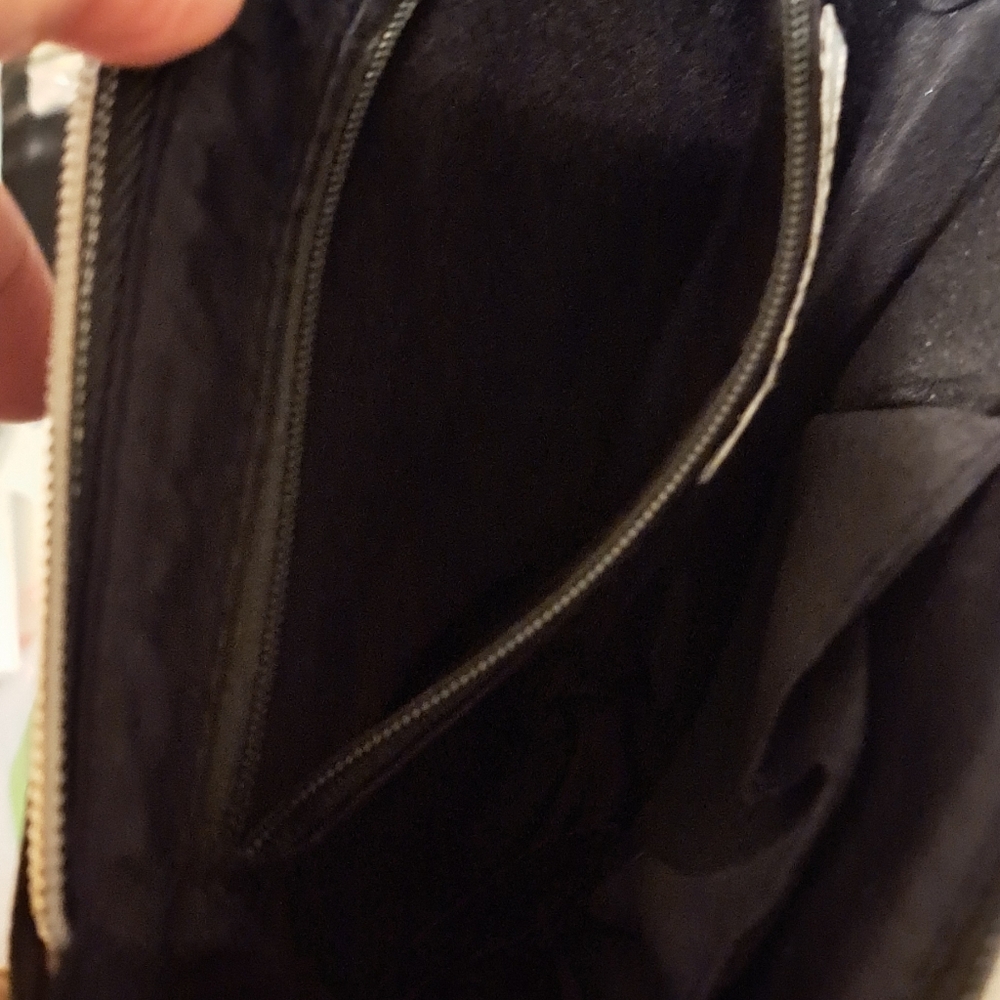 Kenneth Cole Reaction Crossbody NWT - Picture 6 of 7